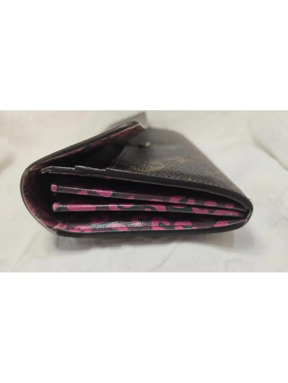 Louis Vuitton Monogram Sarah Wallet – Limited Edition w-COA